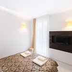 Harmony Suites-2 Private 404 Appartement