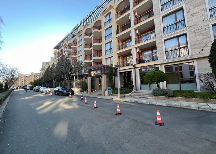 Harmony Suites-2 Private 404 *